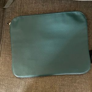 Thirty-one Savvy Sleeve